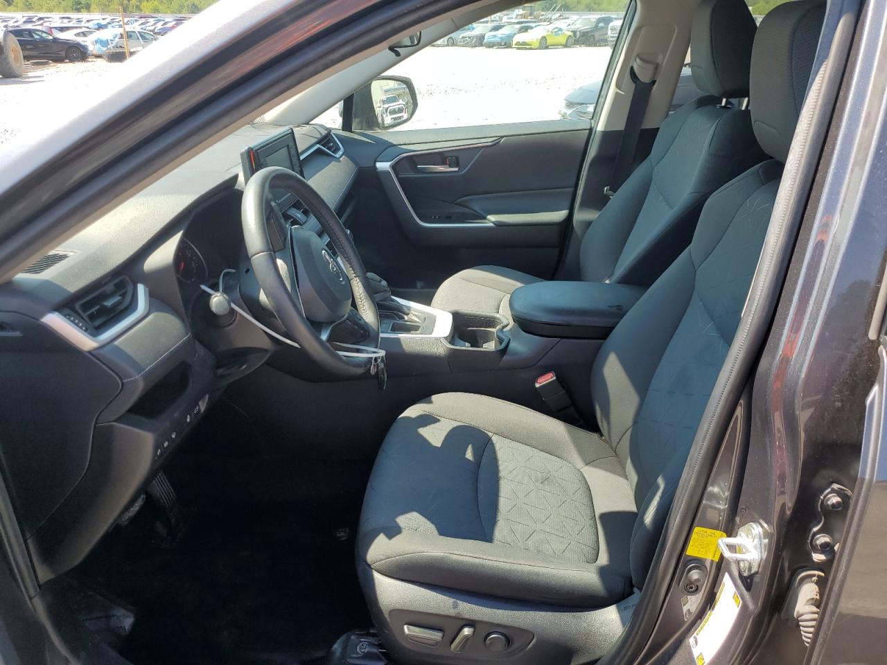 2021 Toyota Rav4 Xle VIN: 2T3W1RFV3MW126997 Lot: 69405475