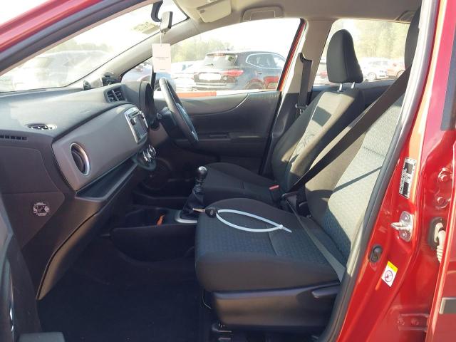2013 TOYOTA YARIS TR V