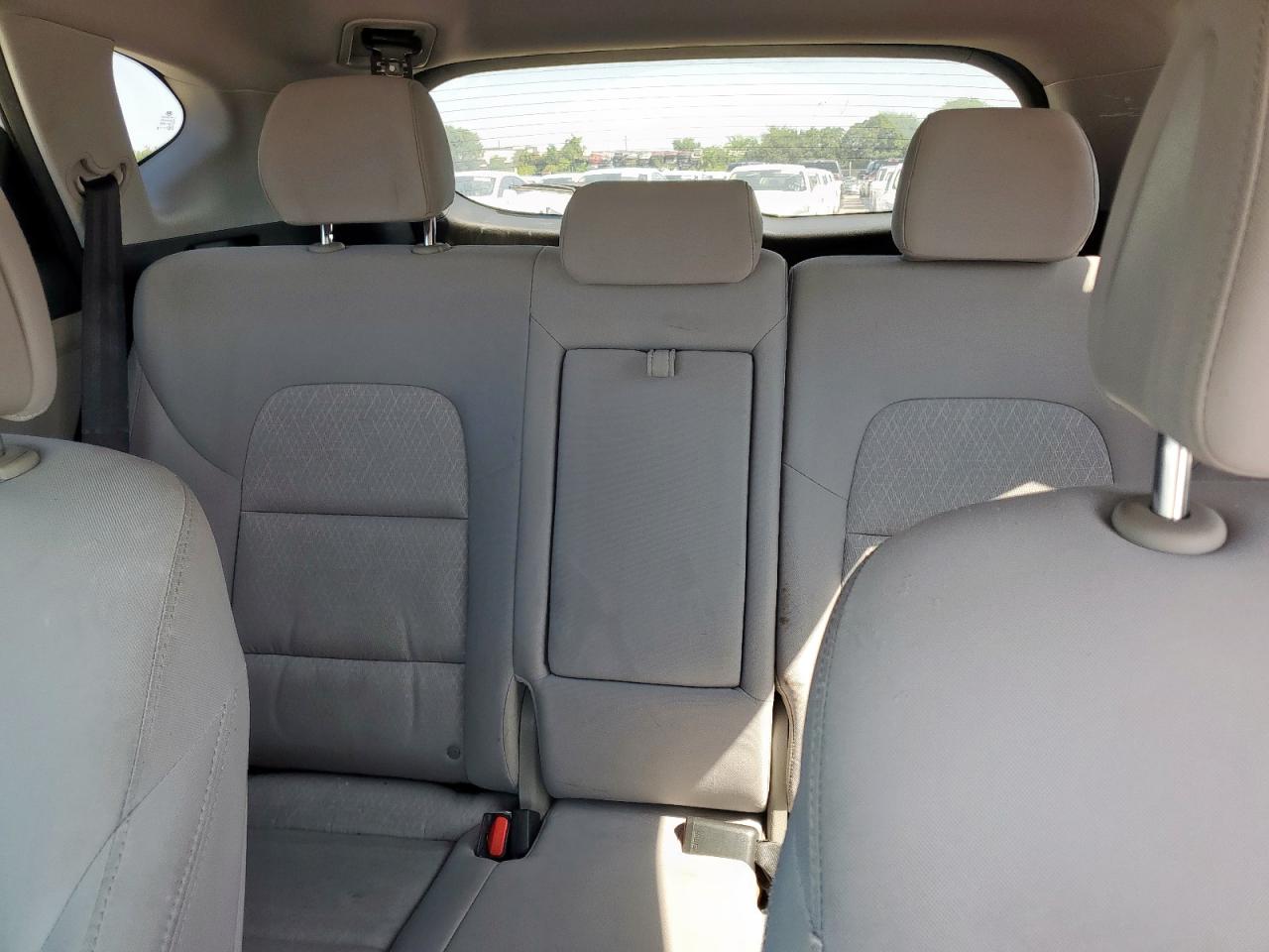 KM8J33AL9JU827345 2018 Hyundai Tucson Sport