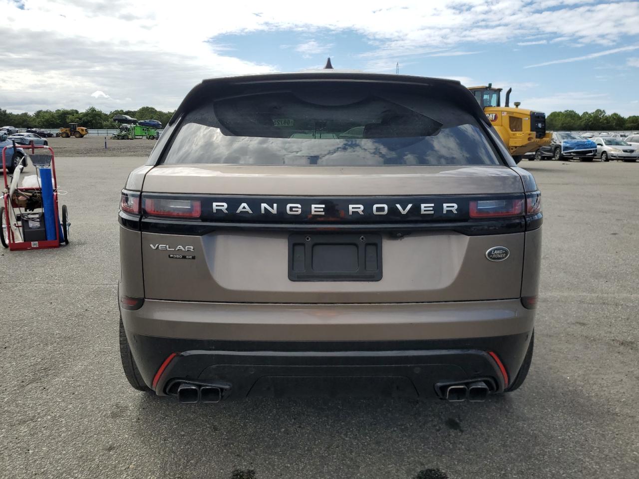 2018 Land Rover Range Rover Velar Se VIN: SALYC2RV5JA704297 Lot: 68725945