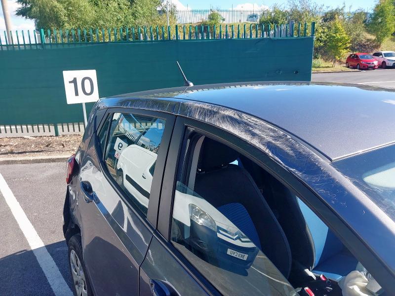 2014 HYUNDAI I10 SE