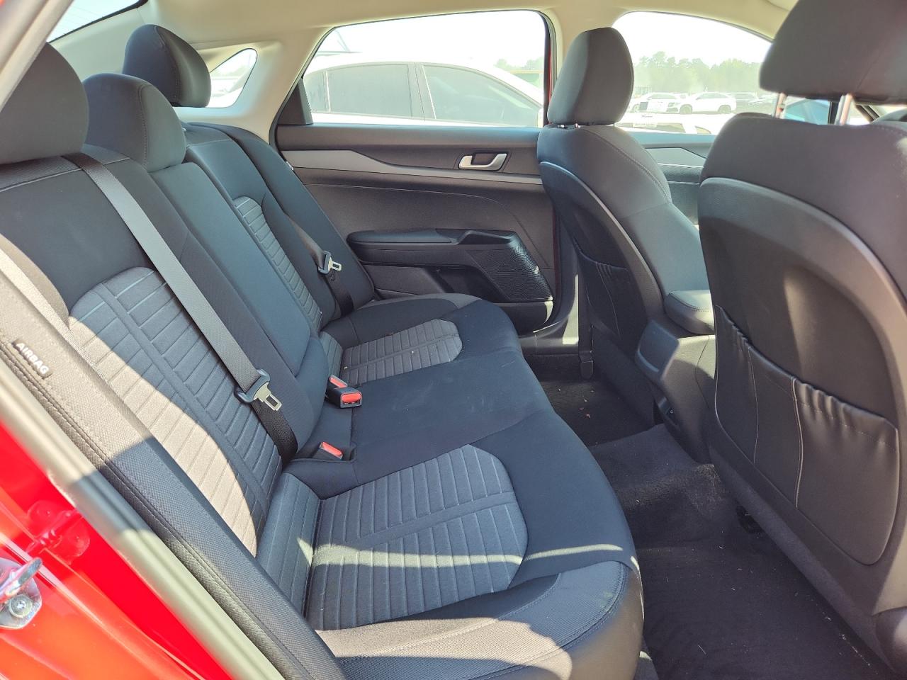 2025 Kia K5 Lxs VIN: KNAG24J72S5299148 Lot: 70889115