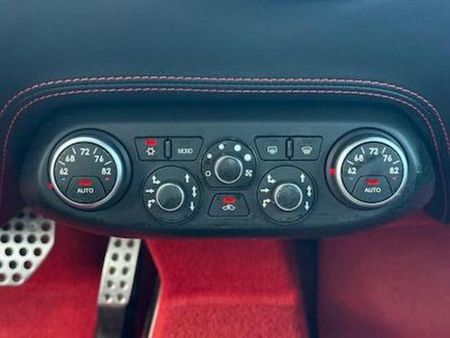 2012 FERRARI 458 SPIDER   