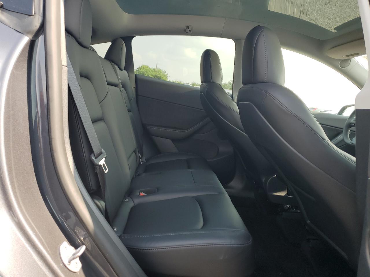 5YJYGDEE7MF239613 2021 Tesla Model Y