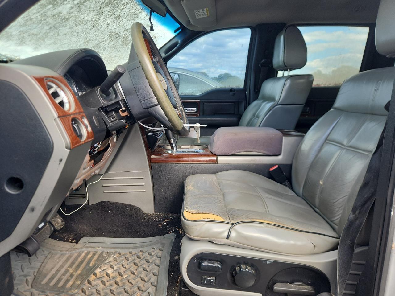 2006 Lincoln Mark Lt VIN: 5LTPW18546FJ17263 Lot: 70410355