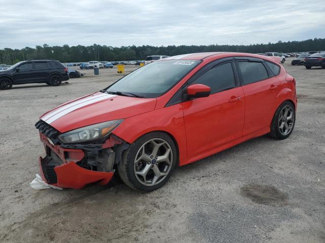  FORD FOCUS 2017 Красный