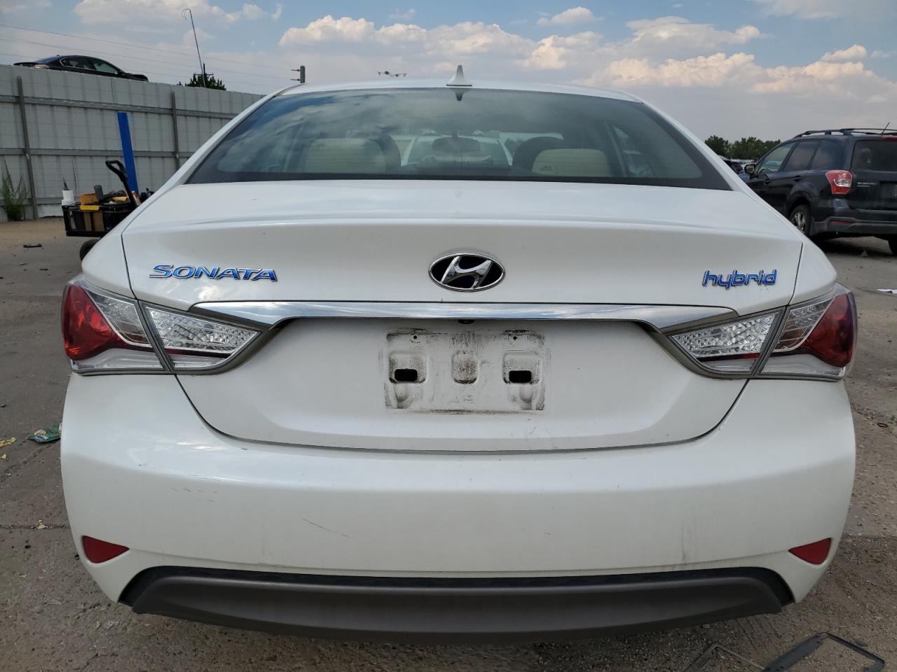 2015 Hyundai Sonata Hybrid VIN: KMHEC4A49FA132629 Lot: 69064395