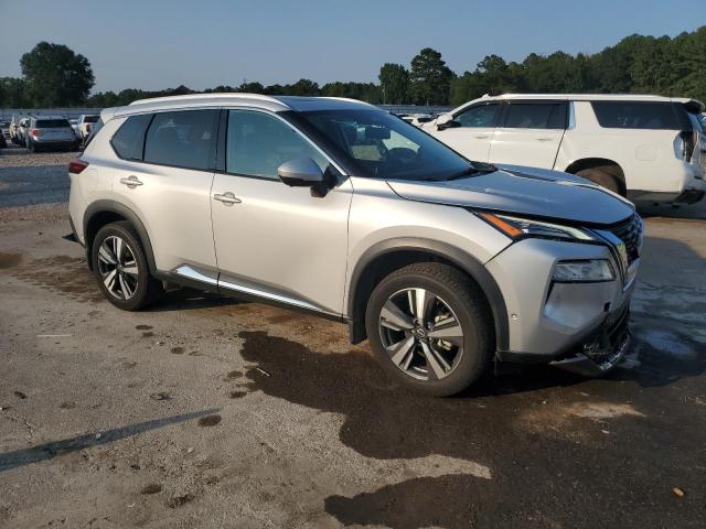  NISSAN ROGUE 2022 Srebrny