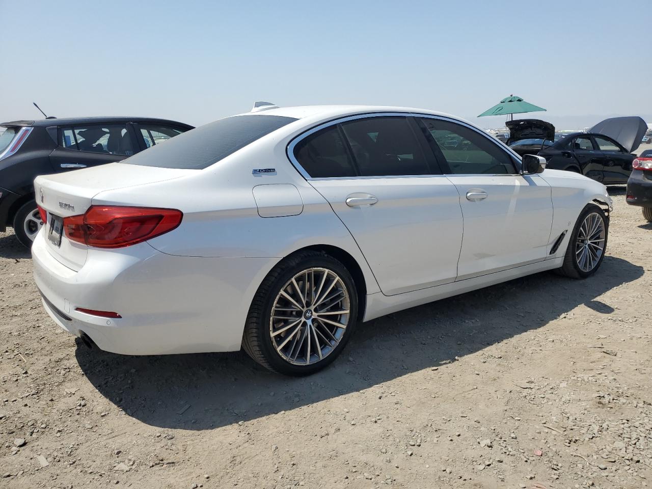 Фото: WBAJA9C59KB254078