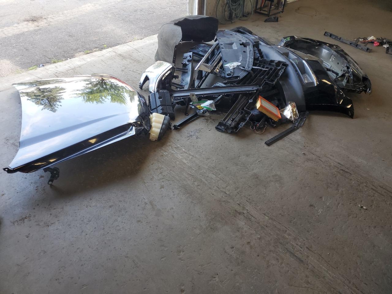 2017 Chevrolet Tahoe K1500 Premier VIN: 1GNSKCKC7HR233996 Lot: 69144595