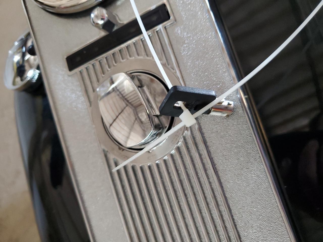 2007 Harley-Davidson Flhrci VIN: 1HD1FR4107Y688442 Lot: 69008515