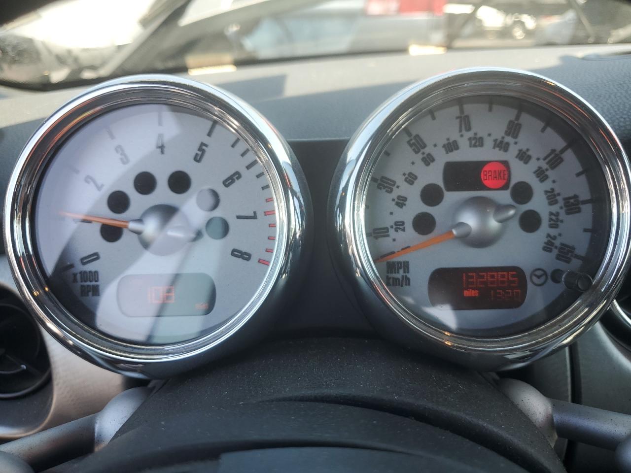 2005 Mini Cooper S VIN: WMWRH33515TF84701 Lot: 68400435