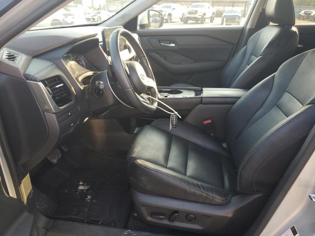  NISSAN ROGUE 2022 Srebrny