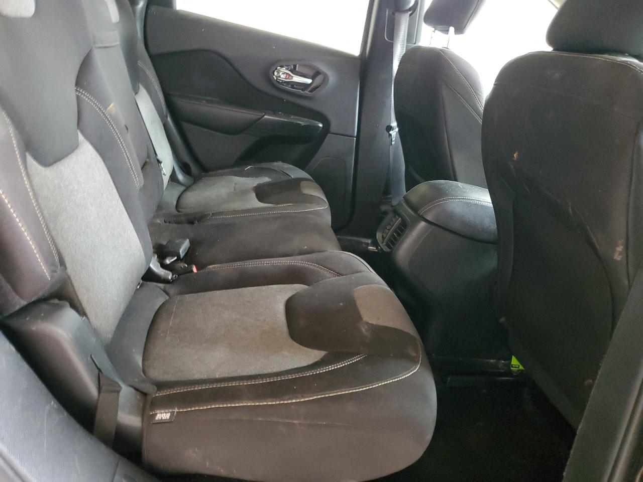 2014 Jeep Cherokee Latitude VIN: 1C4PJMCB3EW198528 Lot: 69992965