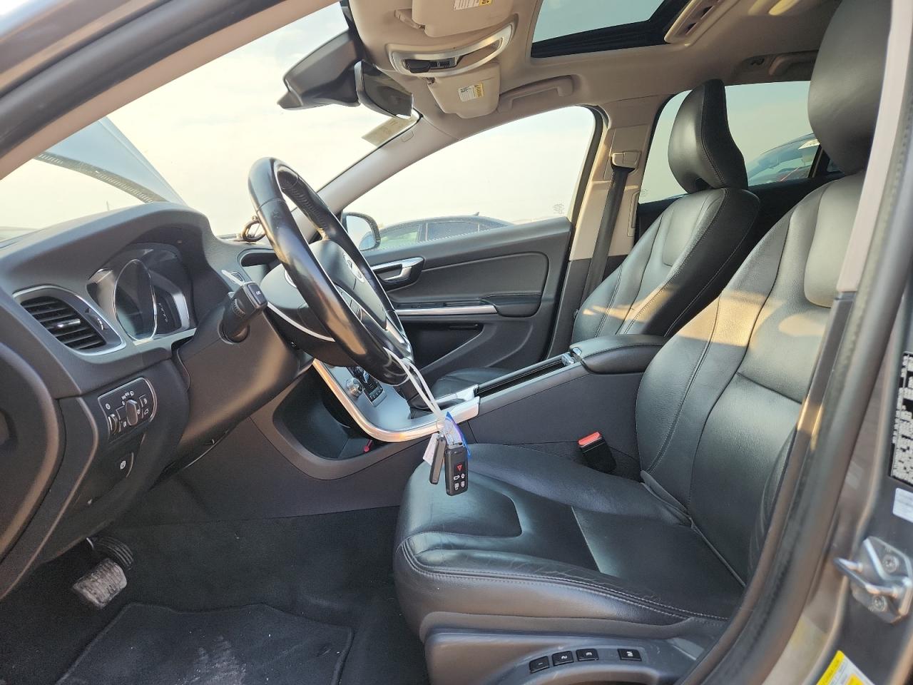 2018 Volvo V60 Cross Country Premier VIN: YV440MWK4J2058441 Lot: 70921255