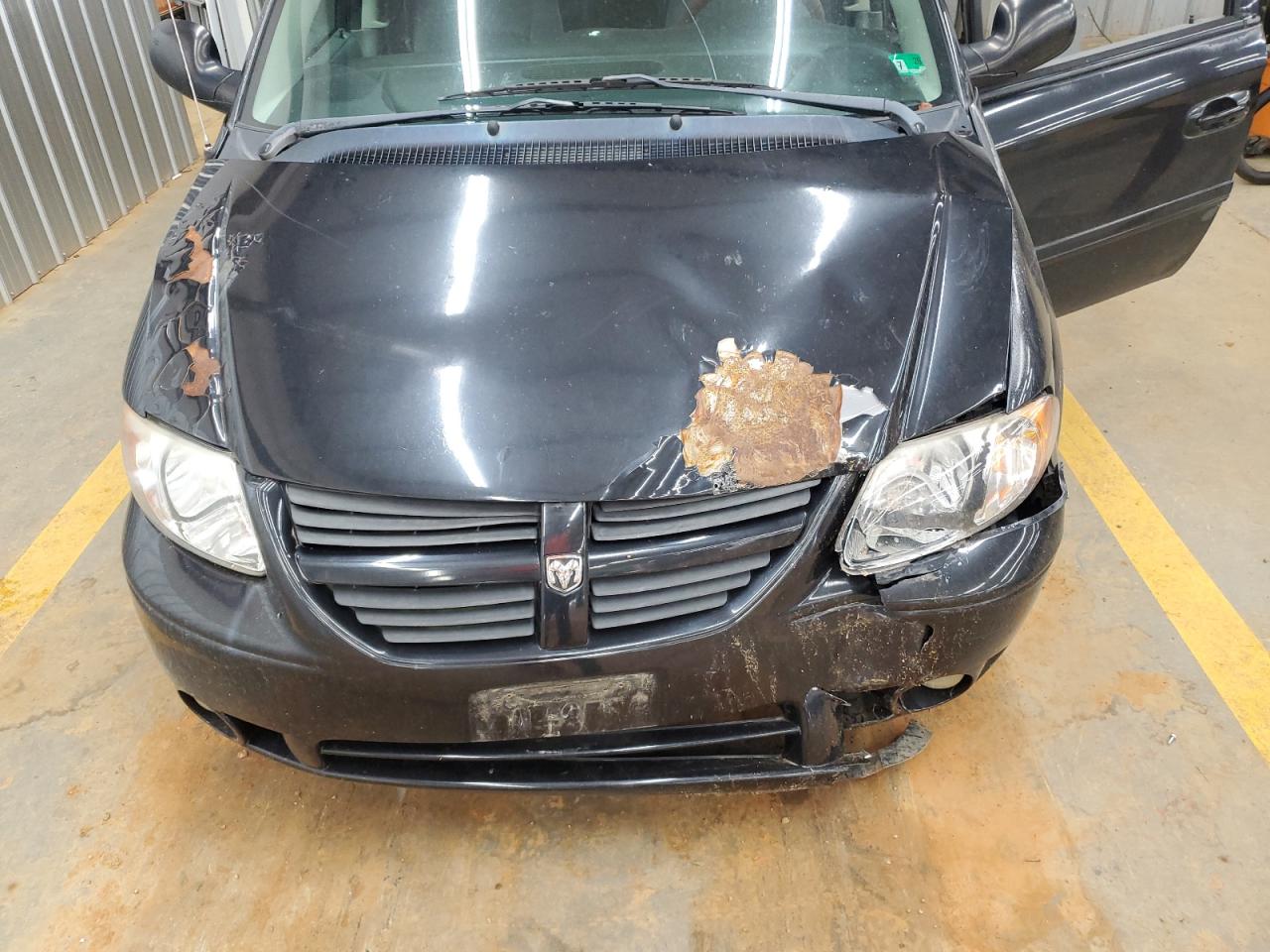 2005 Dodge Grand Caravan Sxt VIN: 2D4GP44L95R312758 Lot: 68420625