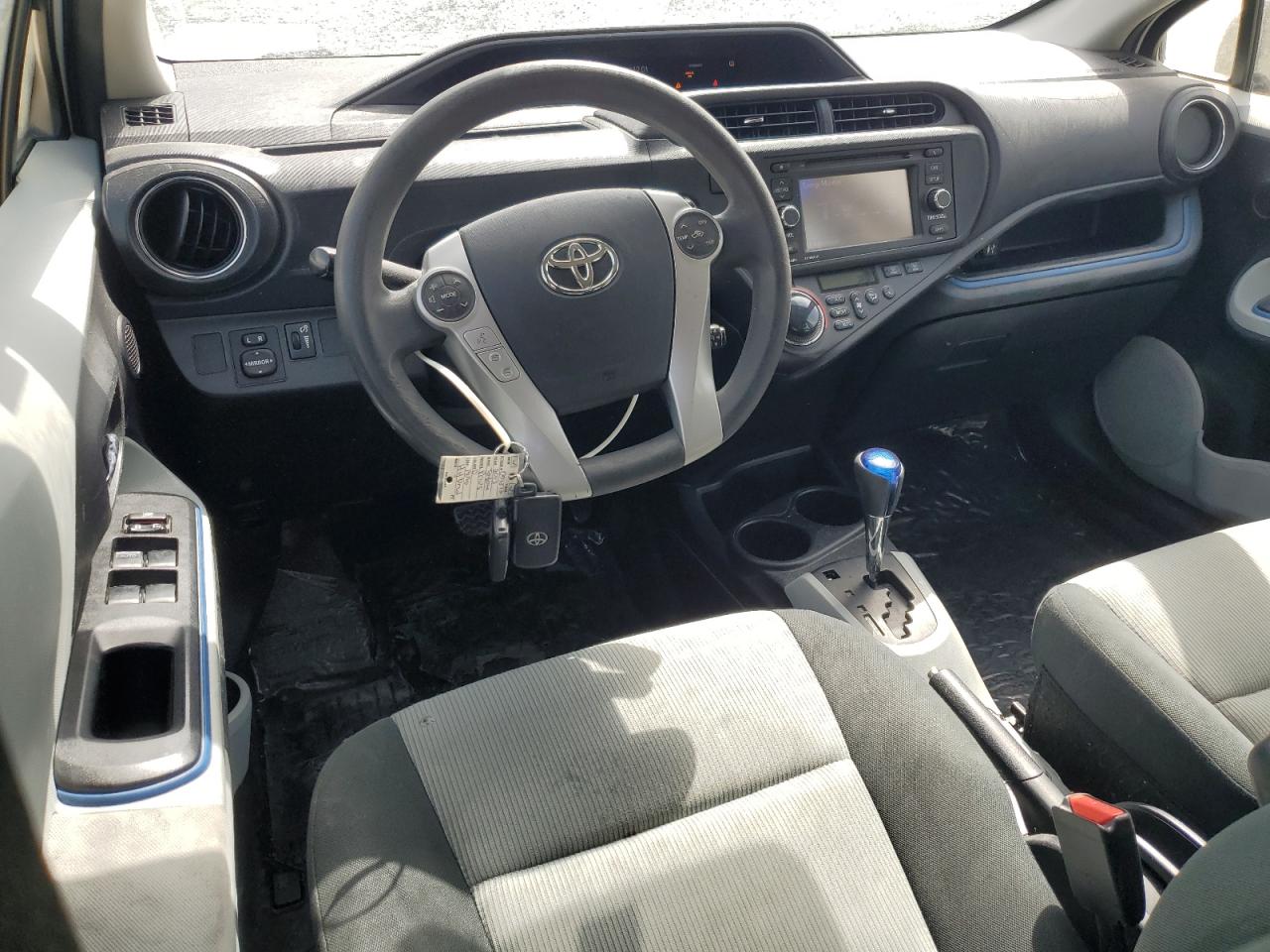 2013 Toyota Prius C VIN: JTDKDTB33D105127 Lot: 69022805