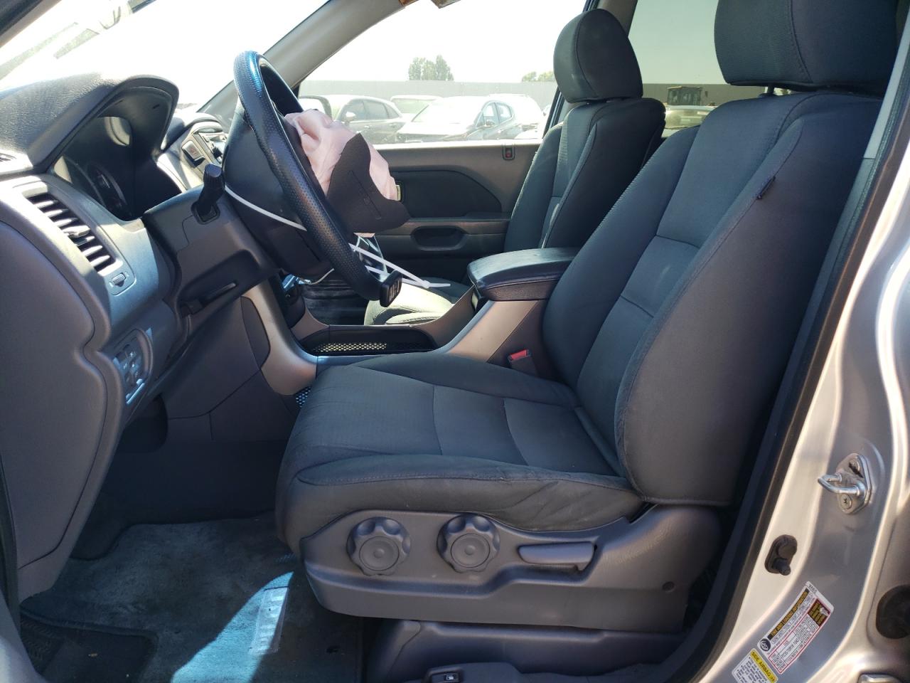 2007 Honda Pilot Lx VIN: 5FNYF28197B003307 Lot: 67850535