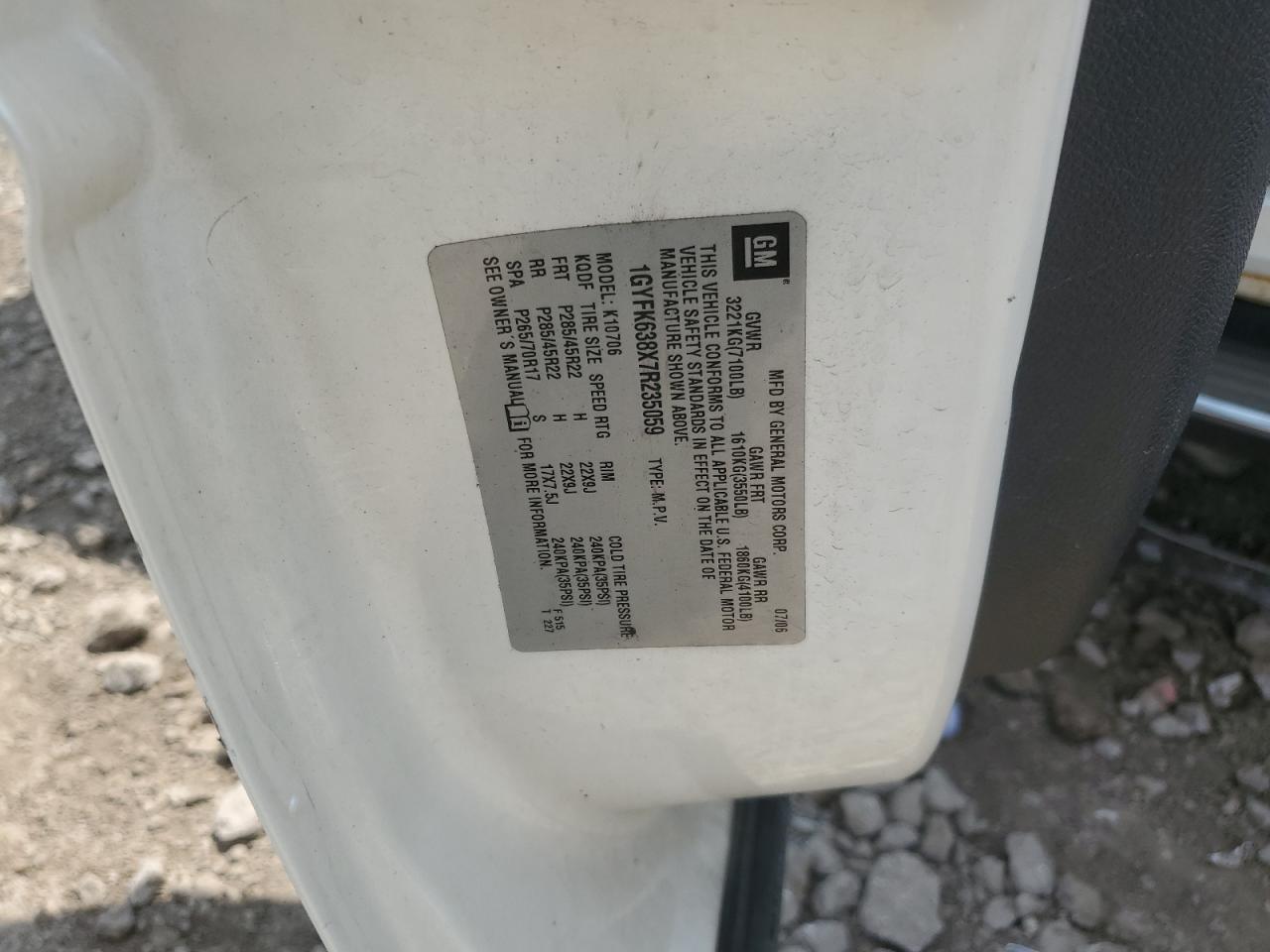 2007 Cadillac Escalade Luxury VIN: 1GYFK638X7R235059 Lot: 68639495