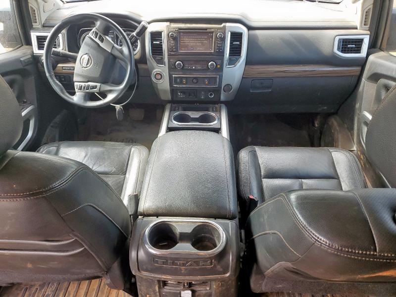 Пикапы NISSAN TITAN 2016 Серый