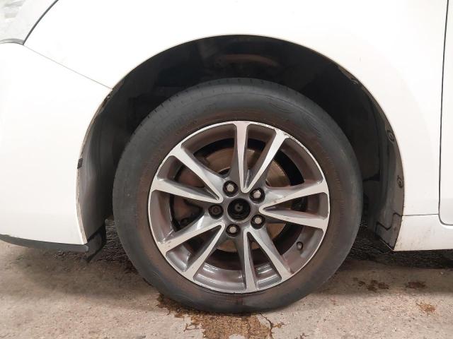 2015 TOYOTA VERSO ICON