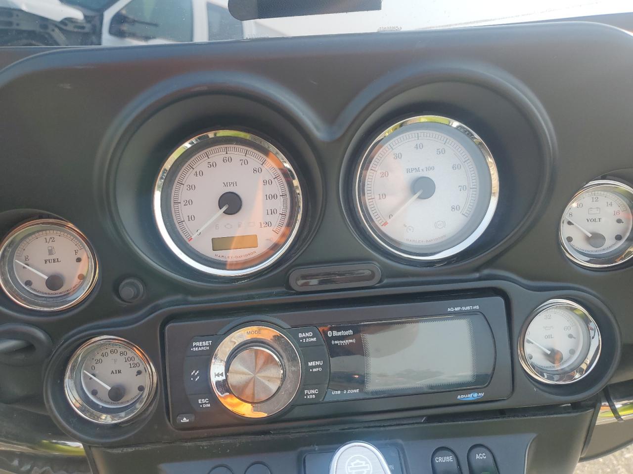 2011 Harley-Davidson Flhx VIN: 1HD1KBM10BB662549 Lot: 67222945