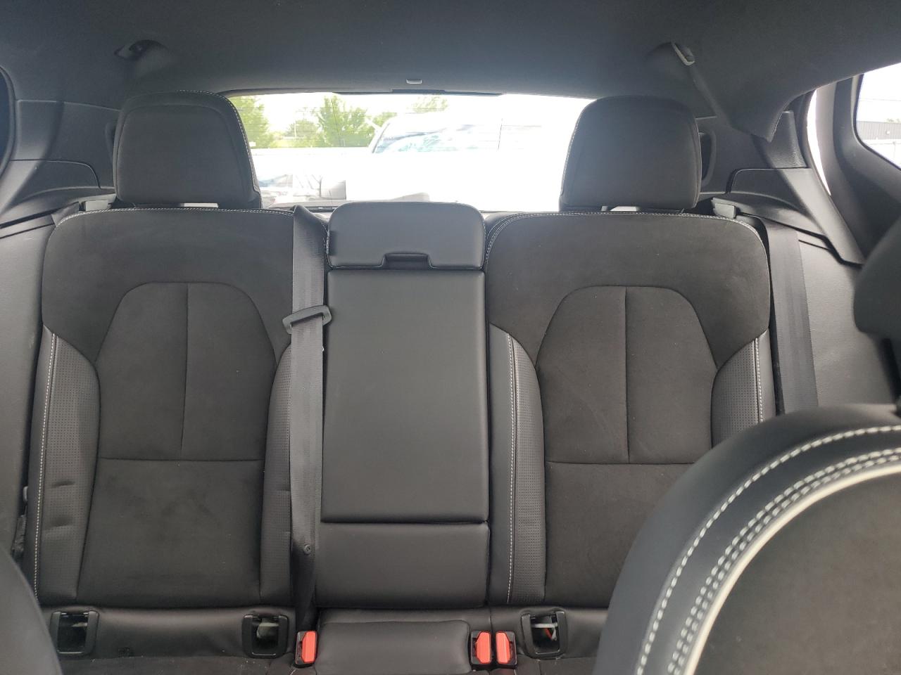 2021 Volvo Xc40 T5 R-Design VIN: YV4162UM2M2396712 Lot: 69431175