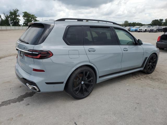  BMW X7 2025 Серебристый