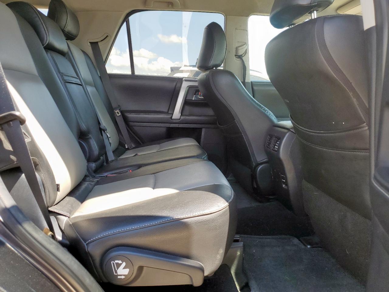 2015 Toyota 4Runner Sr5 VIN: JTEZU5JR1F5095312 Lot: 68724345