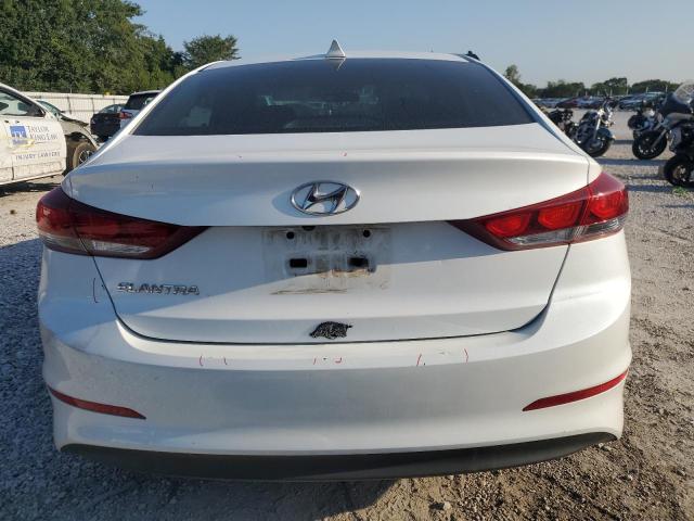 HYUNDAI ELANTRA 2018 Белы