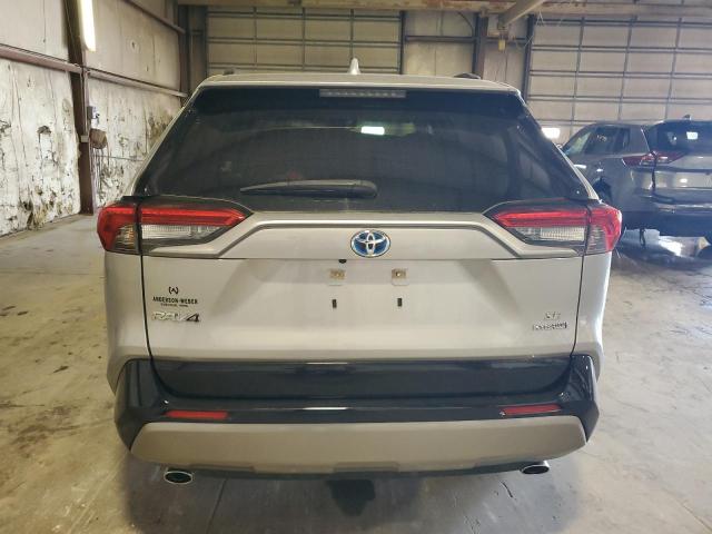  TOYOTA RAV4 2022 Серебристый