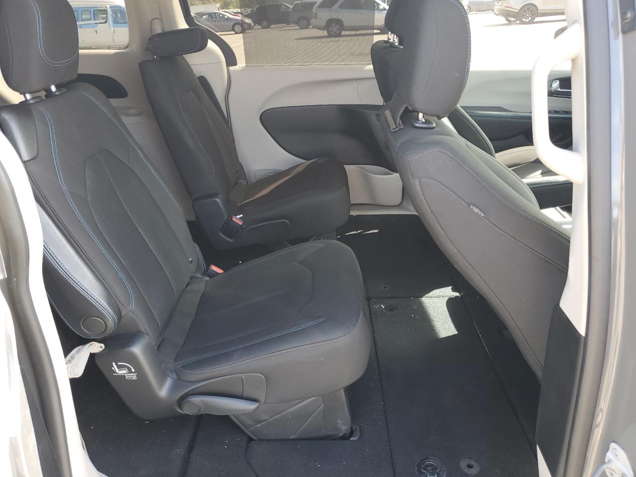 2021 Chrysler Pacifica Touring VIN: 2C4RC1FG0MR556247 Lot: 67623765