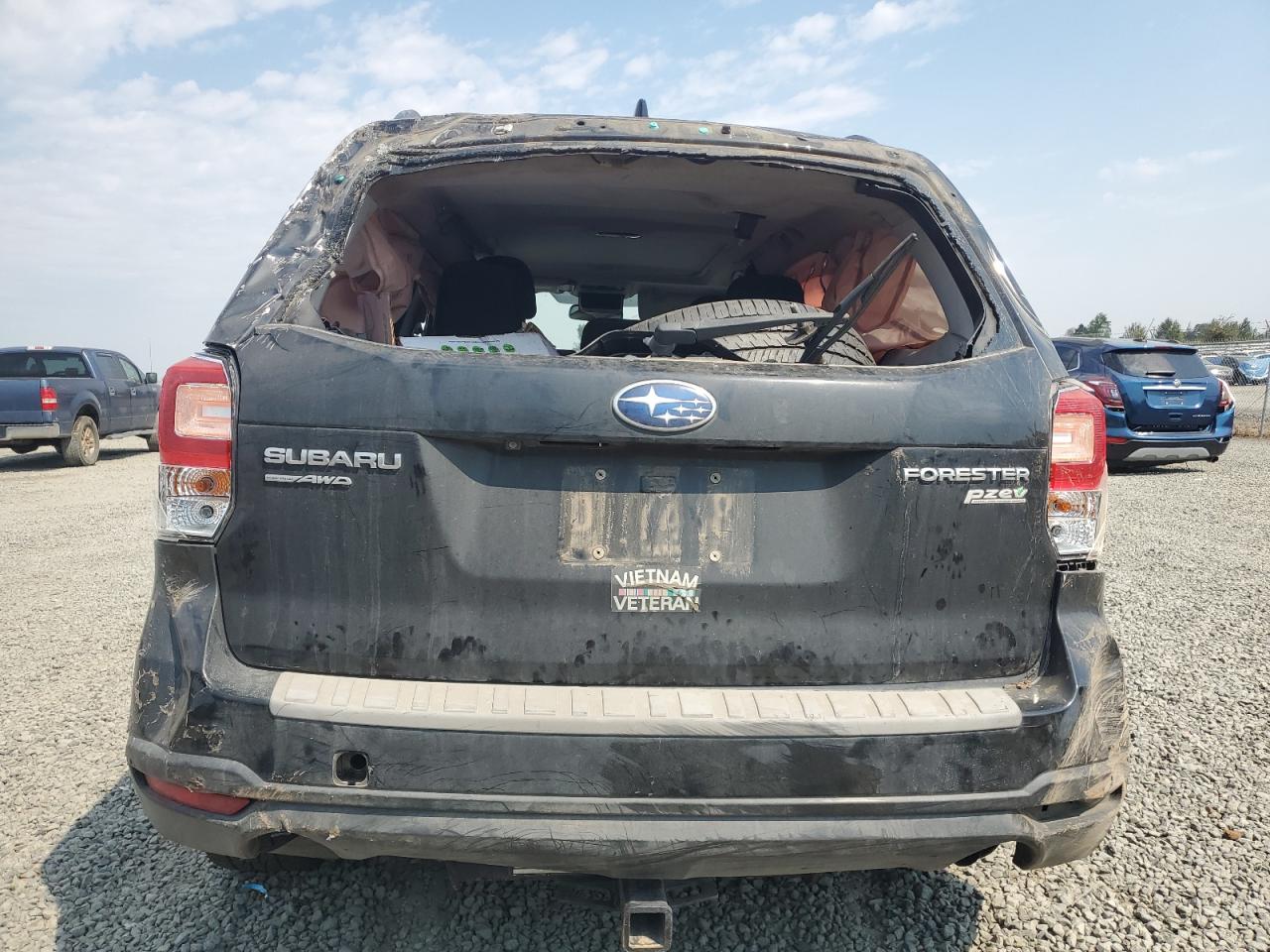 2017 Subaru Forester 2.5I Premium VIN: JF2SJAEC4HH801592 Lot: 70226785