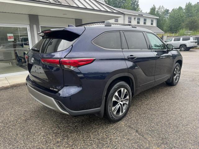  TOYOTA HIGHLANDER 2022 Blue