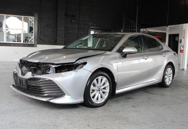  TOYOTA CAMRY 2019 Серебристый