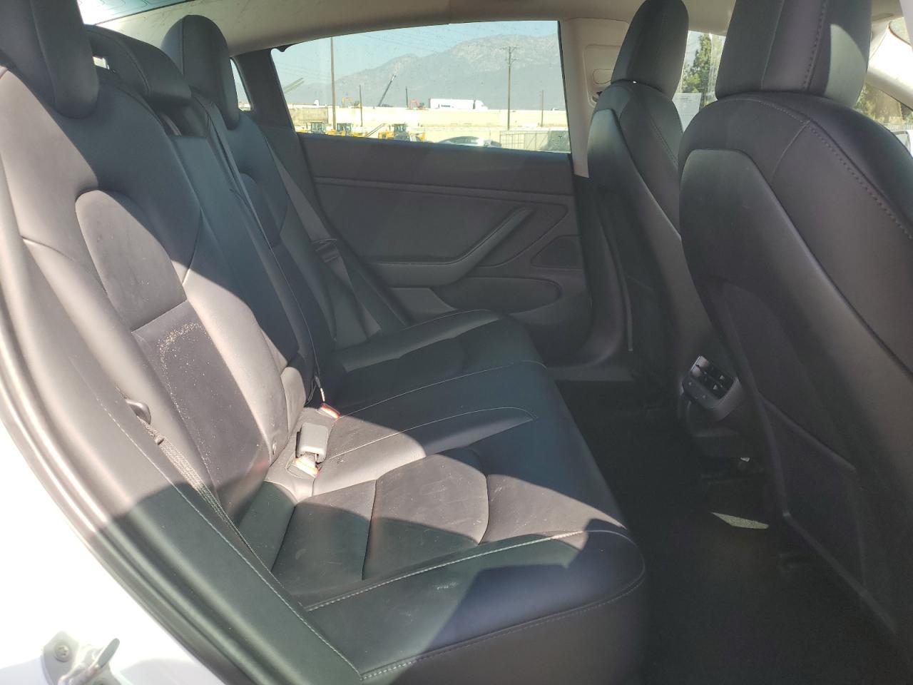 2019 Tesla Model 3 VIN: 5YJ3E1EB2KF359269 Lot: 70226195
