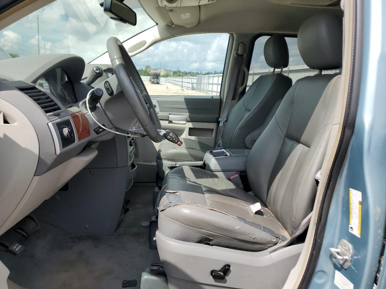 2008 Chrysler Town & Country Touring VIN: 2A8HR54P78R793434 Lot: 68600345