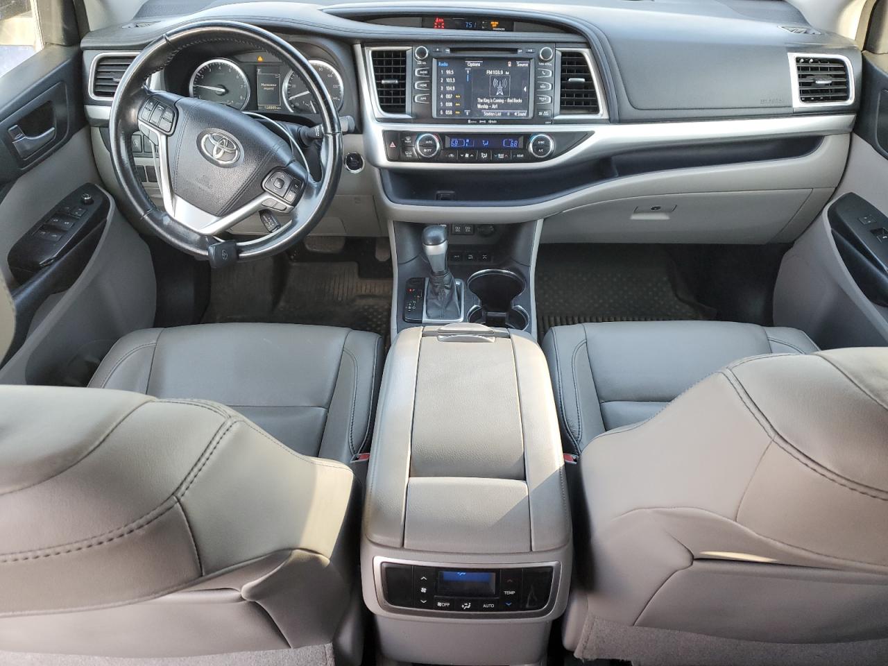 2018 Toyota Highlander Se VIN: 5TDJZRFH9JS545902 Lot: 70916675