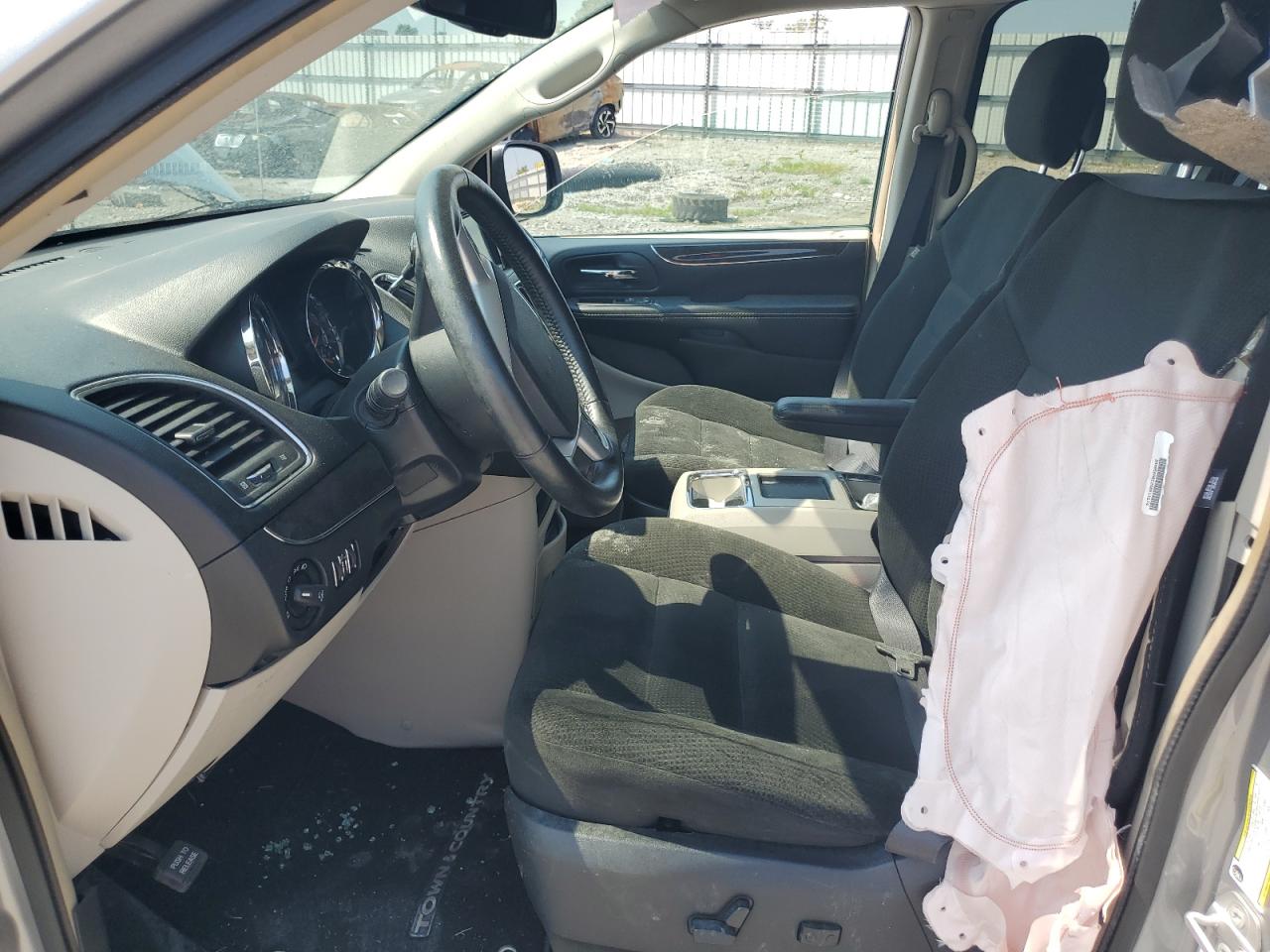 2016 Chrysler Town & Country Touring VIN: 2C4RC1BG2GR189751 Lot: 67772135