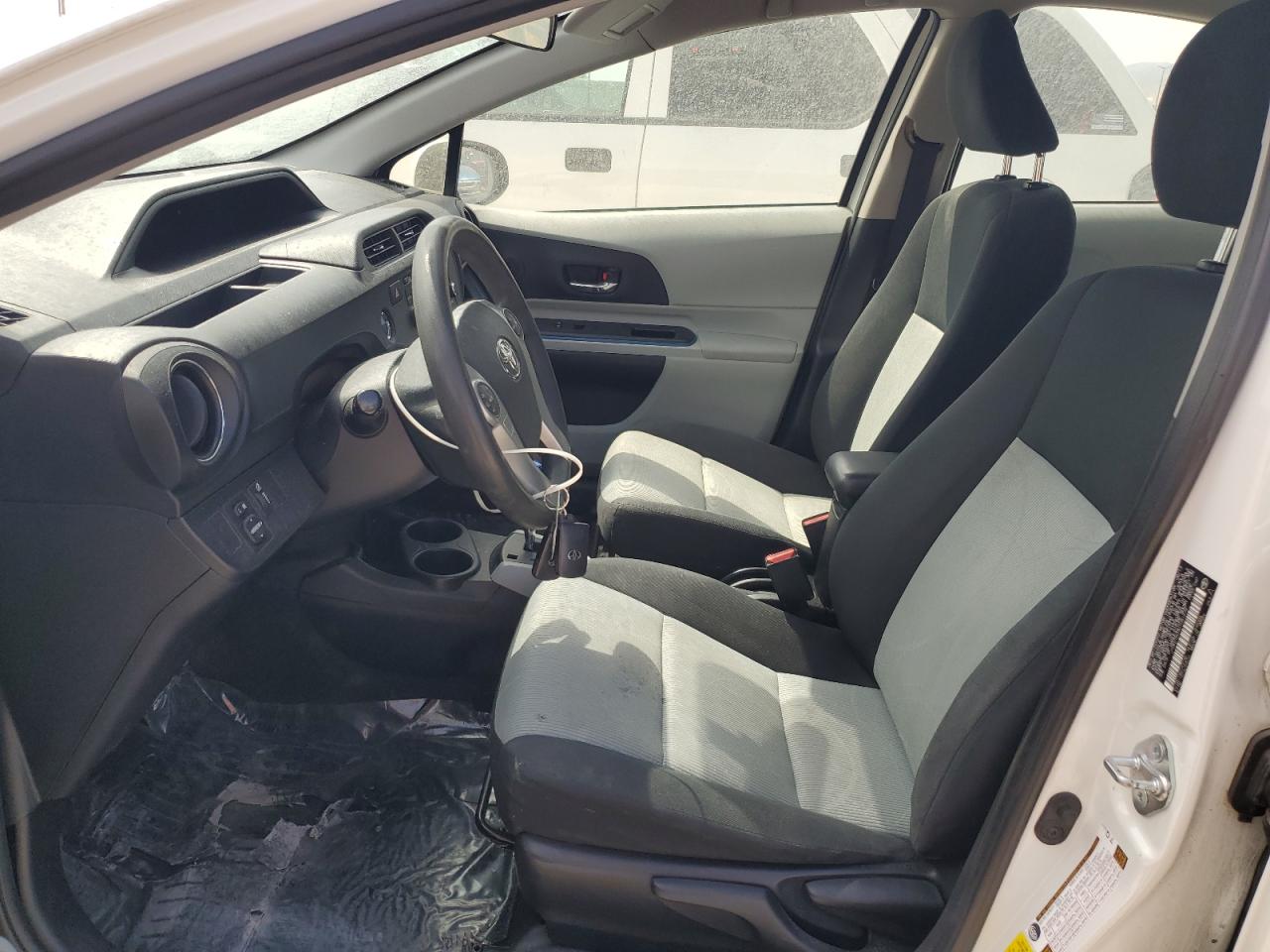 2013 Toyota Prius C VIN: JTDKDTB33D105127 Lot: 69022805