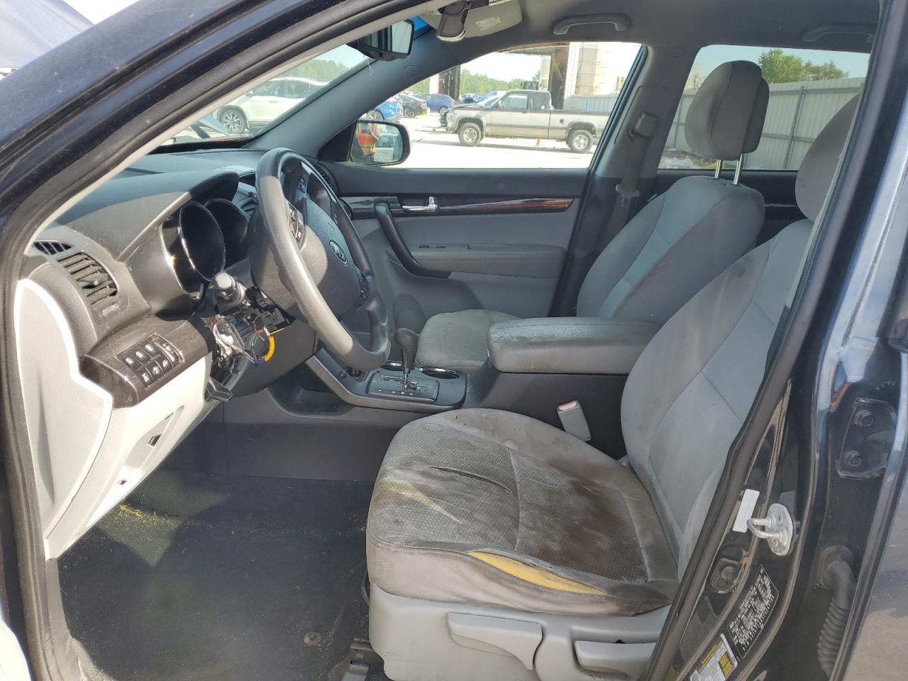 2012 Kia Sorento Base VIN: 5XYKTCA65CG243788 Lot: 70945245