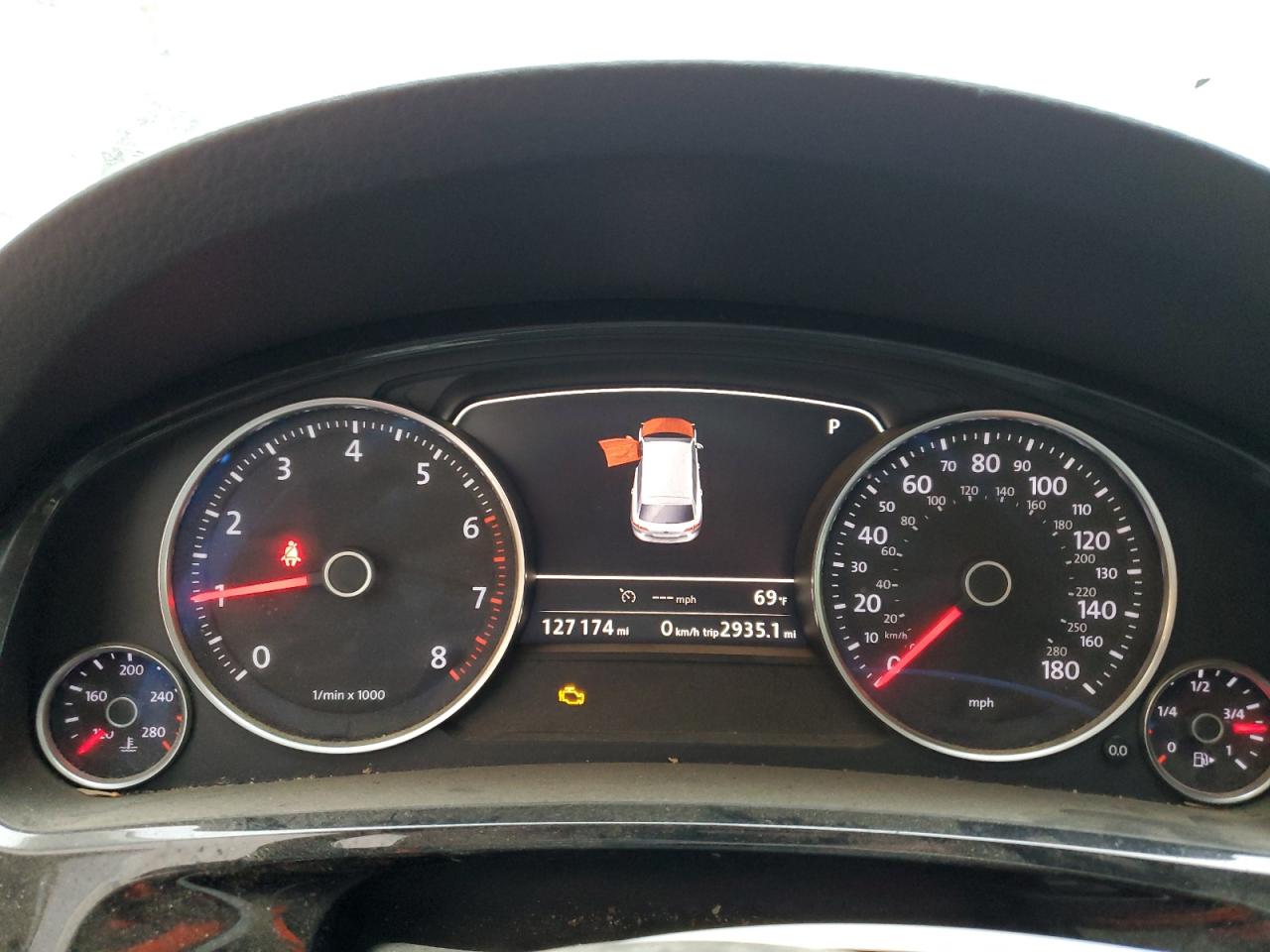 2015 Volkswagen Touareg V6 VIN: WVGEF9BP4FD005489 Lot: 69882805