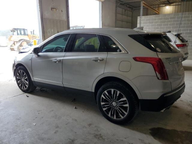 CADILLAC XT5 2017 Серебристый