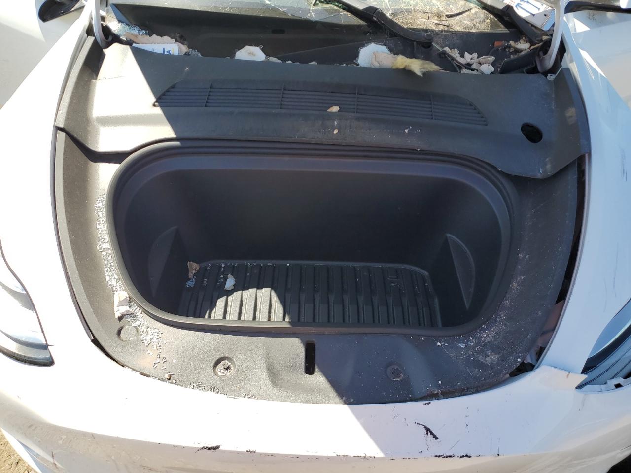 2022 Tesla Model Y VIN: 7SAYGAEE5NF379422 Lot: 70346405