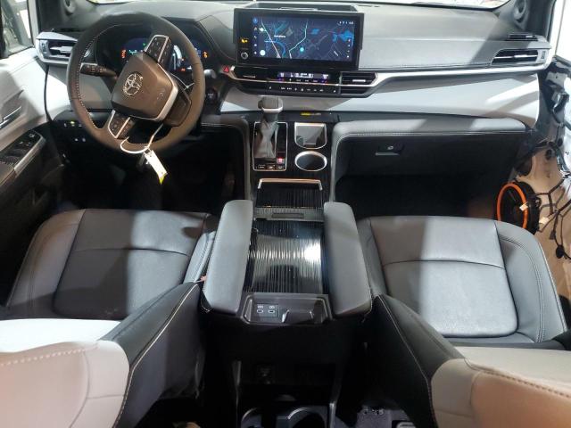  TOYOTA SIENNA 2025 Белы