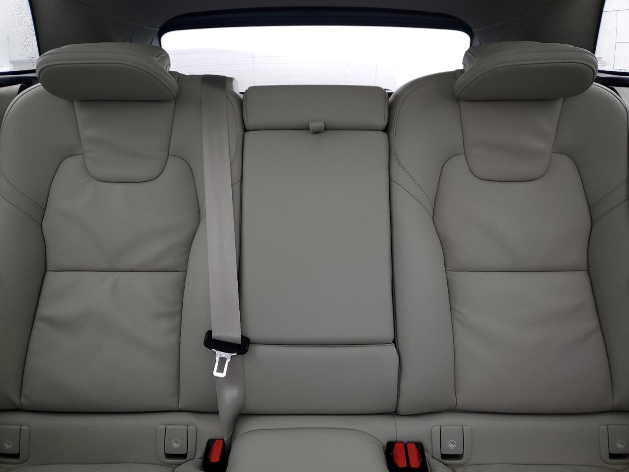 2024 Volvo Xc60 Plus VIN: YV4H60DL8R1913941 Lot: 67666595