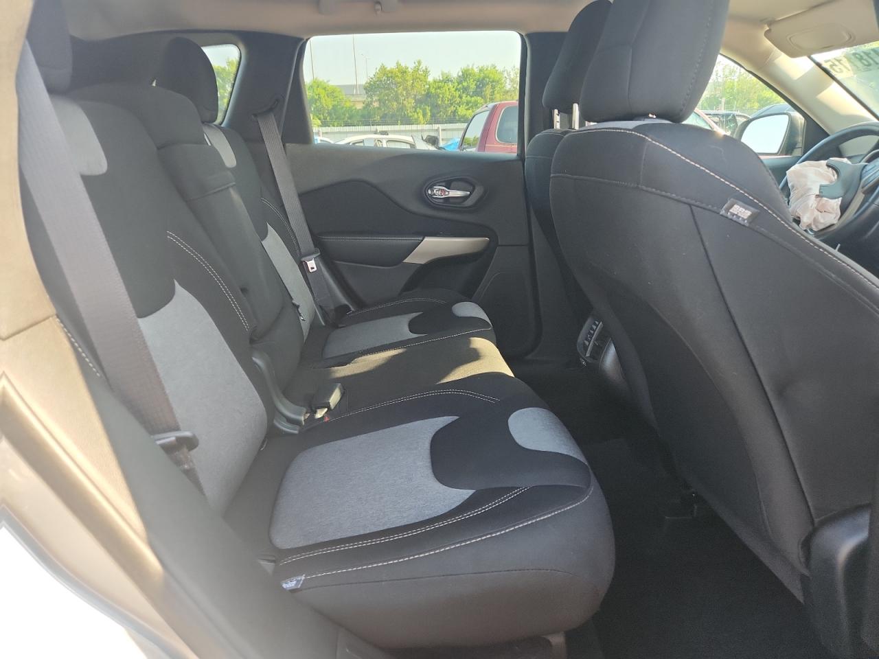 2017 Jeep Cherokee Sport VIN: 1C4PJLABXHW616973 Lot: 83936845