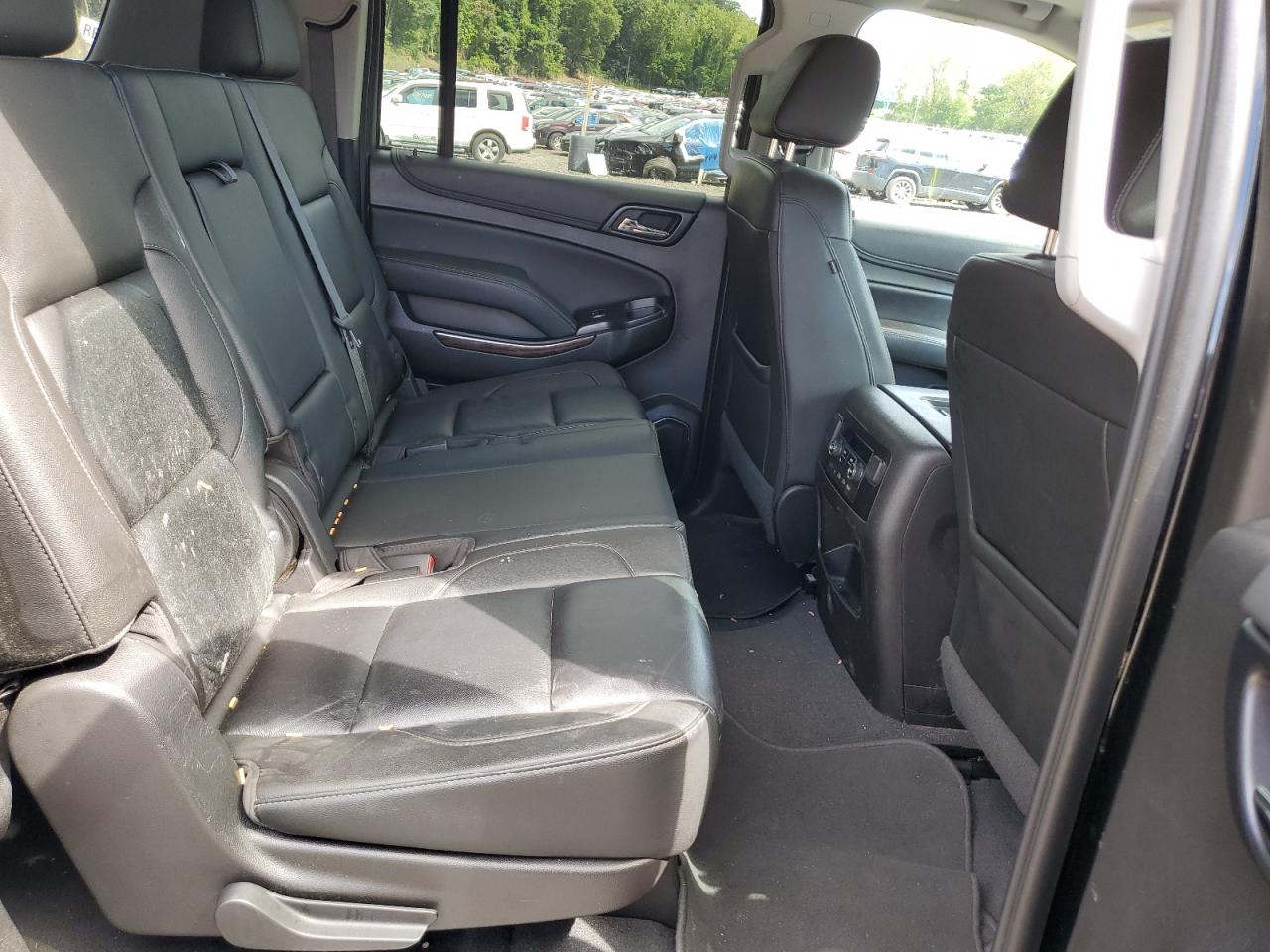 2019 Chevrolet Suburban K1500 Lt VIN: 1GNSKHKCXKR241997 Lot: 68132905