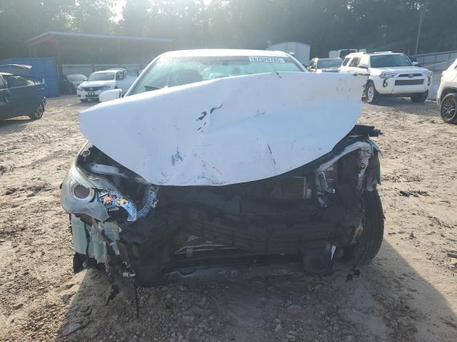  TOYOTA CAMRY 2017 Biały