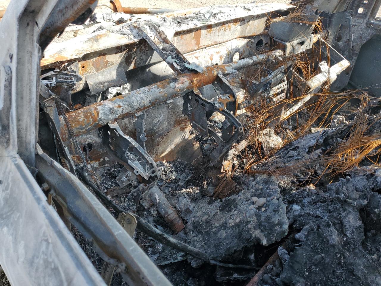 2016 Ram 1500 St VIN: 1C6RR7FG9GS327755 Lot: 67130055